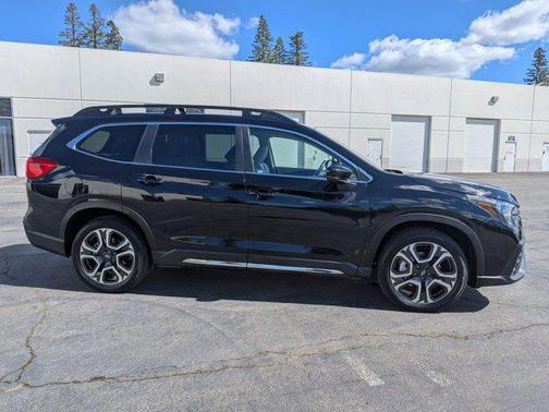 Crystal Black Silica 2024 Subaru Ascent Limited 8-Passenger