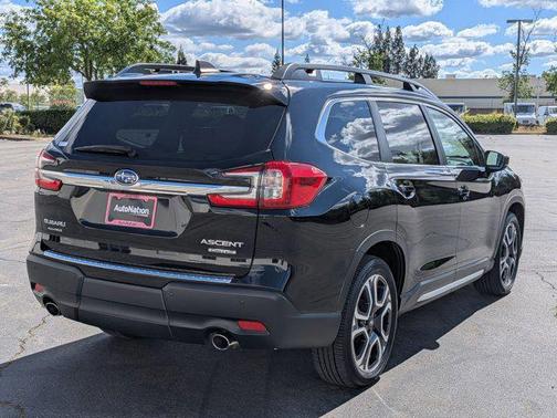 Crystal Black Silica 2024 Subaru Ascent Limited 8-Passenger