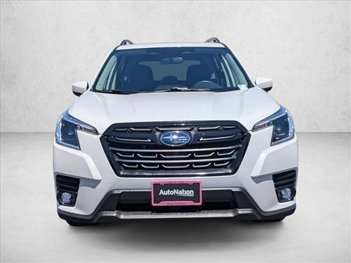 Crystal White Pearl 2024 Subaru Forester Premium