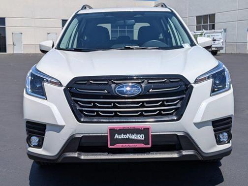 Crystal White Pearl 2024 Subaru Forester Premium