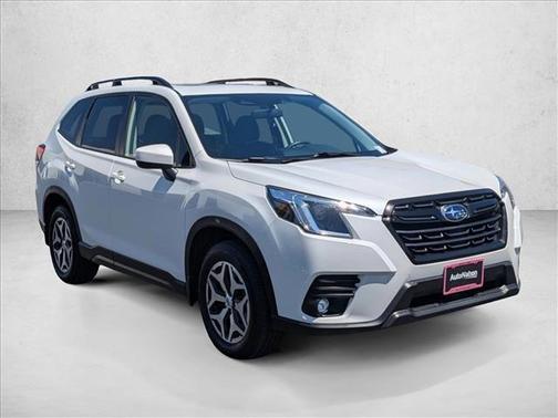 Crystal White Pearl 2024 Subaru Forester Premium