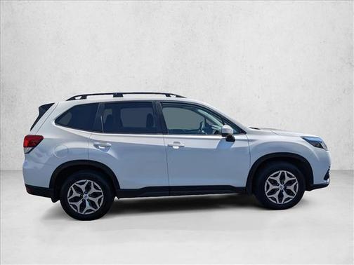 Crystal White Pearl 2024 Subaru Forester Premium