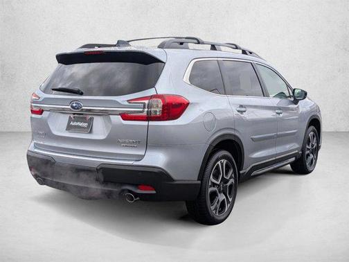 Ice Silver Metallic 2026 Subaru Ascent Limited 7-Passenger