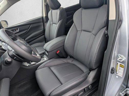 Ice Silver Metallic 2026 Subaru Ascent Limited 7-Passenger