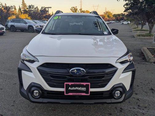 Crystal White Pearl 2025 Subaru Outback Onyx Edition XT