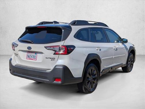 Crystal White Pearl 2025 Subaru Outback Onyx Edition XT