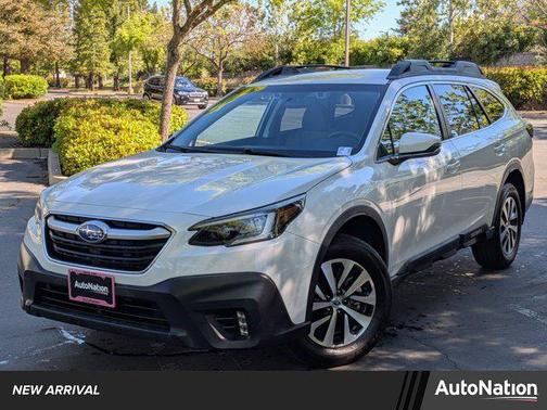 Crystal White Pearl 2020 Subaru Outback Premium