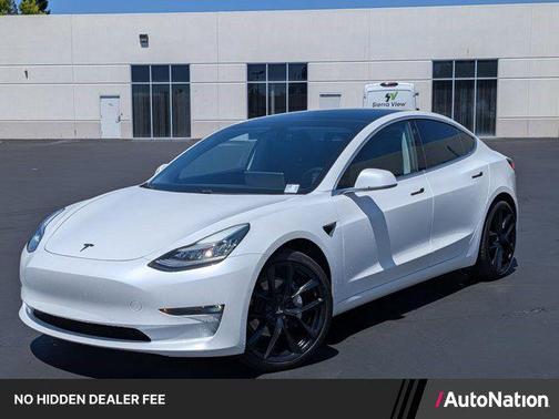 Pearl White Multi-Coat 2019 Tesla Model 3 Mid Range