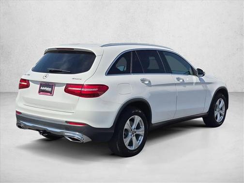 Polar White 2017 Mercedes-Benz GLC 300 4MATIC
