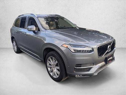 2018 Volvo XC90 T5 Momentum