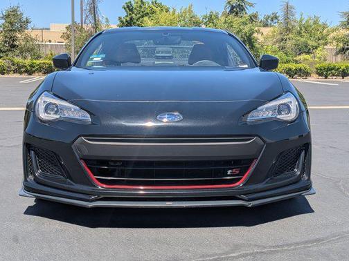 Crystal Black Silica 2018 Subaru BRZ tS