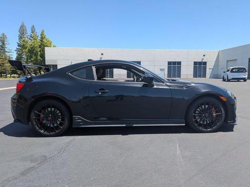 Crystal Black Silica 2018 Subaru BRZ tS