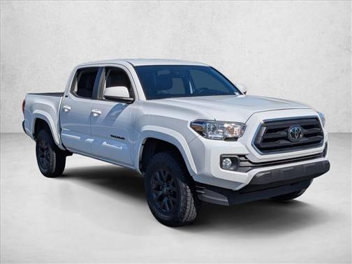 White 2022 Toyota Tacoma SR5