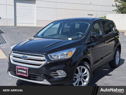 Agate Black Metallic 2019 Ford Escape SE