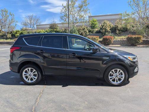 Agate Black Metallic 2019 Ford Escape SE