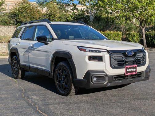 Crystal White Pearl 2026 Subaru Outback Limited