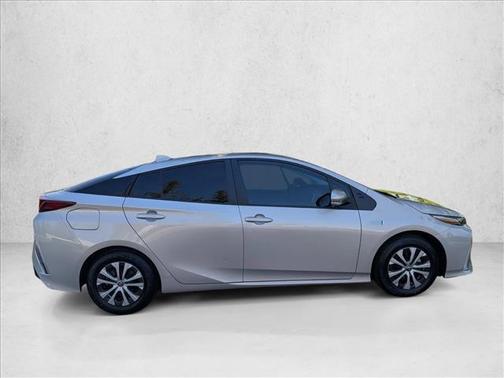 2022 Toyota Prius Prime LE