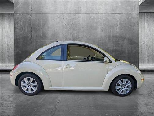 2008 Volkswagen New Beetle S