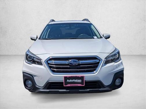 Crystal White Pearl 2018 Subaru Outback 2.5i Limited