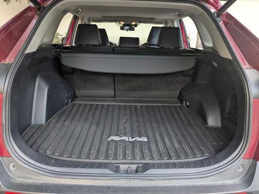 2021 Toyota RAV4 Hybrid XLE Premium