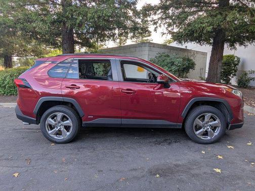 2021 Toyota RAV4 Hybrid XLE Premium