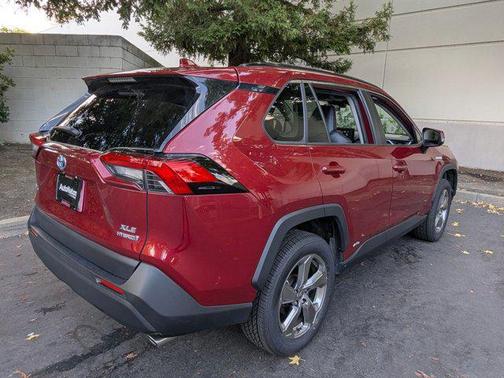 2021 Toyota RAV4 Hybrid XLE Premium