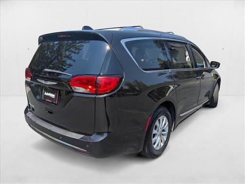 2018 Chrysler Pacifica Touring-L