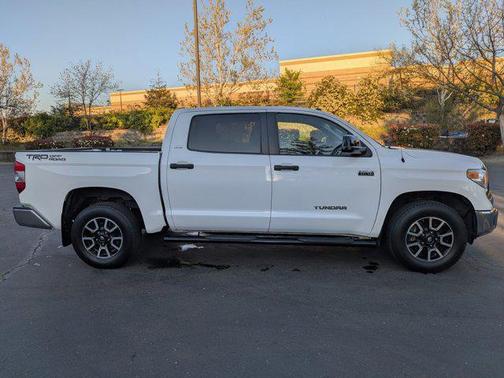 2015 Toyota Tundra SR5