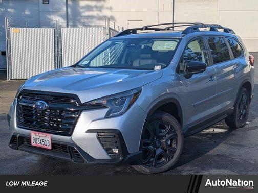 2025 Subaru Ascent Onyx Edition Touring 7-Passenger