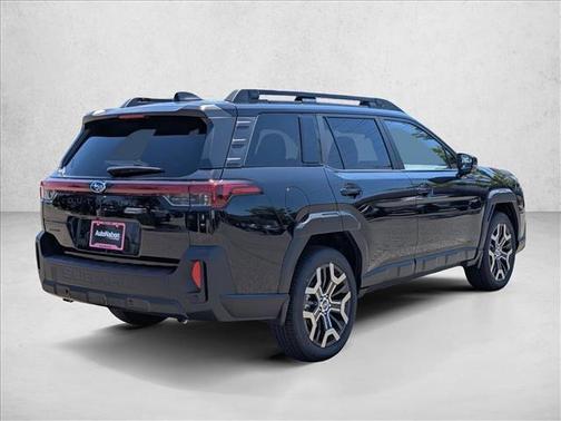 Crystal Black Silica 2026 Subaru Outback Touring XT