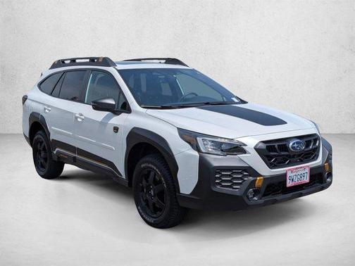 Crystal White Pearl 2025 Subaru Outback Wilderness