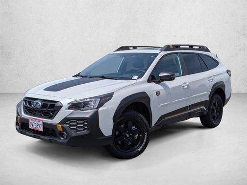 Crystal White Pearl 2025 Subaru Outback Wilderness