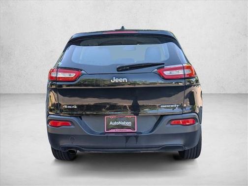 Brilliant Black Crystal Pearlcoat 2014 Jeep Cherokee Sport