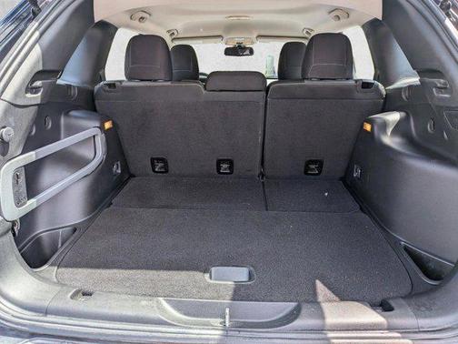 Brilliant Black Crystal Pearlcoat 2014 Jeep Cherokee Sport