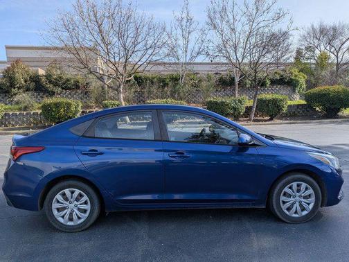 2019 Hyundai Accent SE