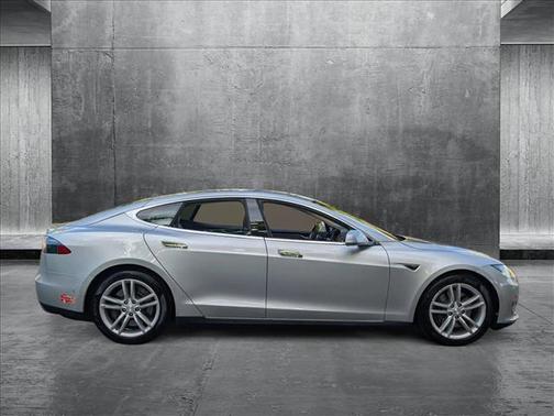 2015 Tesla Model S 85D