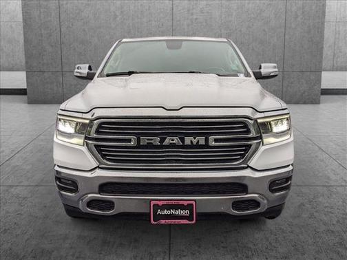 Photo 2 of 25 of 2020 RAM 1500 Laramie