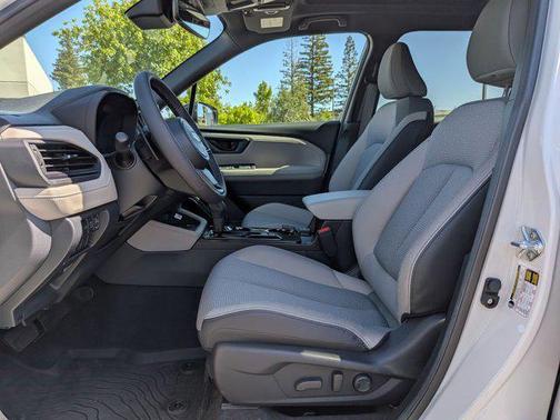 Crystal White Pearl 2026 Subaru Forester Hybrid Premium