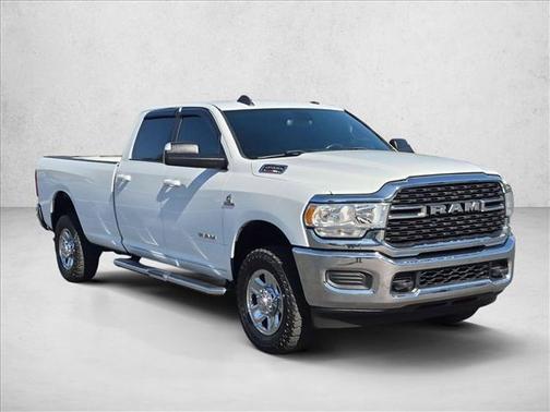 Bright White Clearcoat 2022 RAM 2500 Big Horn Crew Cab 4x4 8' Box