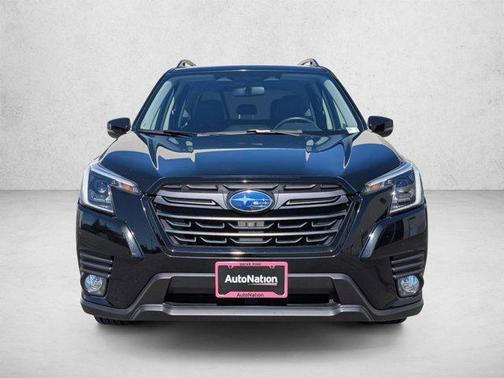 Crystal Black Silica 2022 Subaru Forester Limited