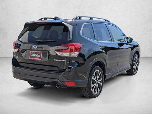 Crystal Black Silica 2022 Subaru Forester Limited