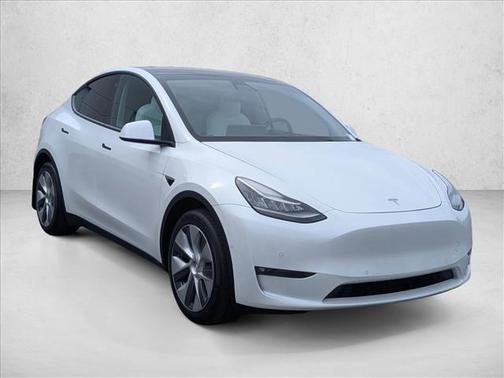 2022 Tesla Model Y Long Range Dual Motor All-Wheel Drive
