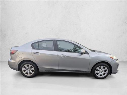 2013 Mazda Mazda3 i SV