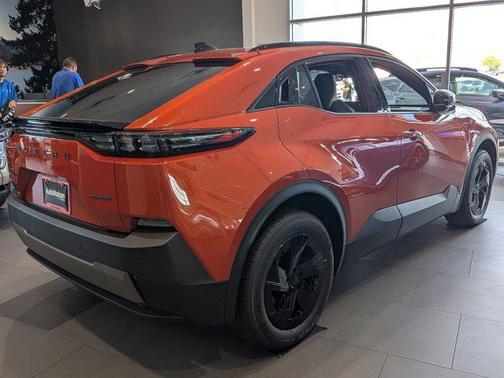 Habanero Orange Metallic 2026 Subaru Uncharted Sport