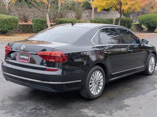2017 Volkswagen Passat 1.8T SE