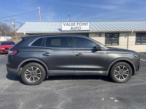 2019 Lincoln Nautilus Select