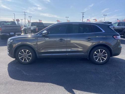 2019 Lincoln Nautilus Select