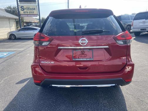 2017 Nissan Rogue S