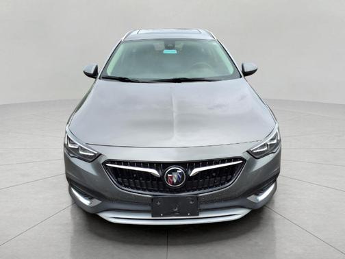 2019 Buick Regal TourX Essence