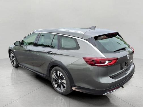 2019 Buick Regal TourX Essence